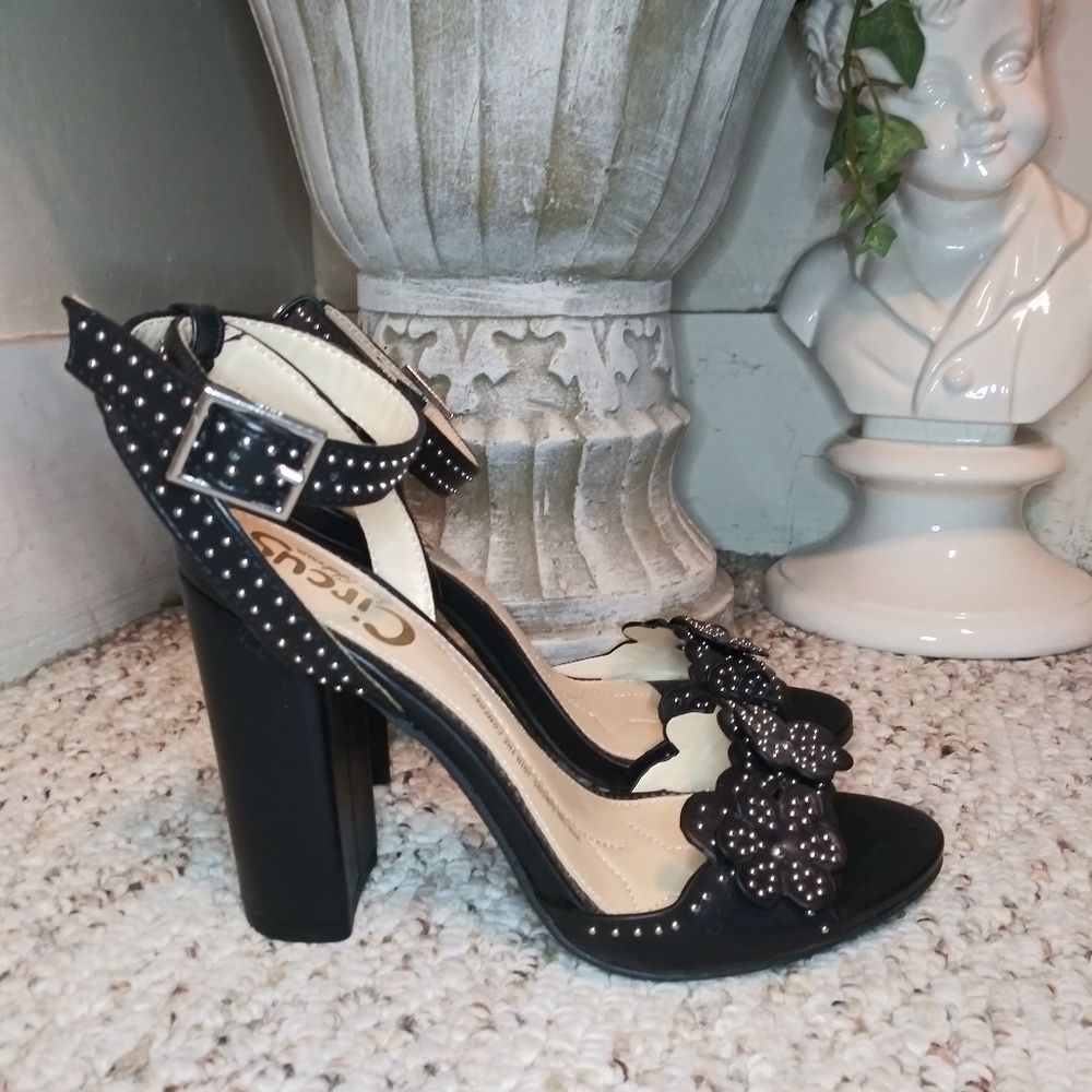 Circus By Sam Edelman Merle Silver Studded Black Floral Faux Leather Heels - Picture 1 of 10